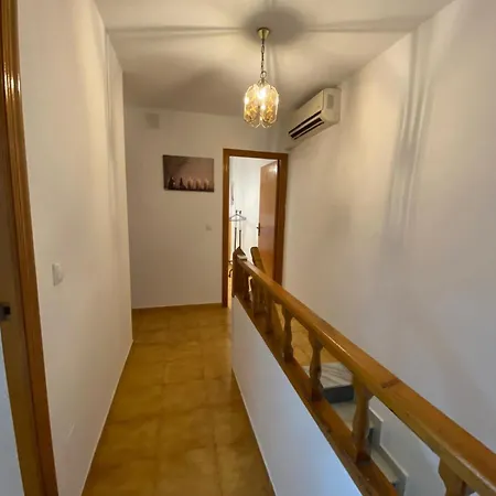 Casa Con Piscina Y Amplia Terraza 펜션