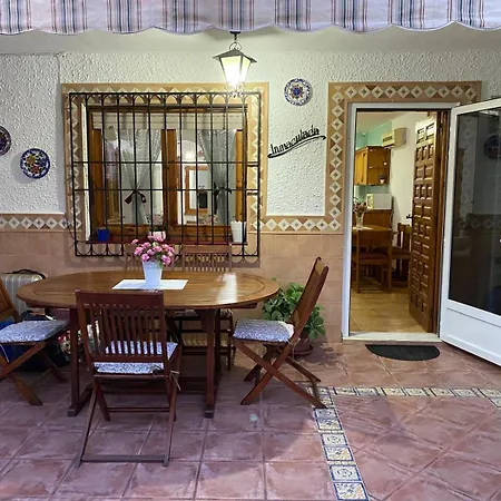 Casa Con Piscina Y Amplia Terraza *